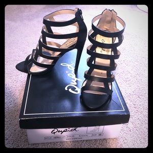 Black high heels - open toe